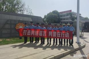 浙江男篮官方：球队第三外援卡里克-琼斯正式抵达杭州